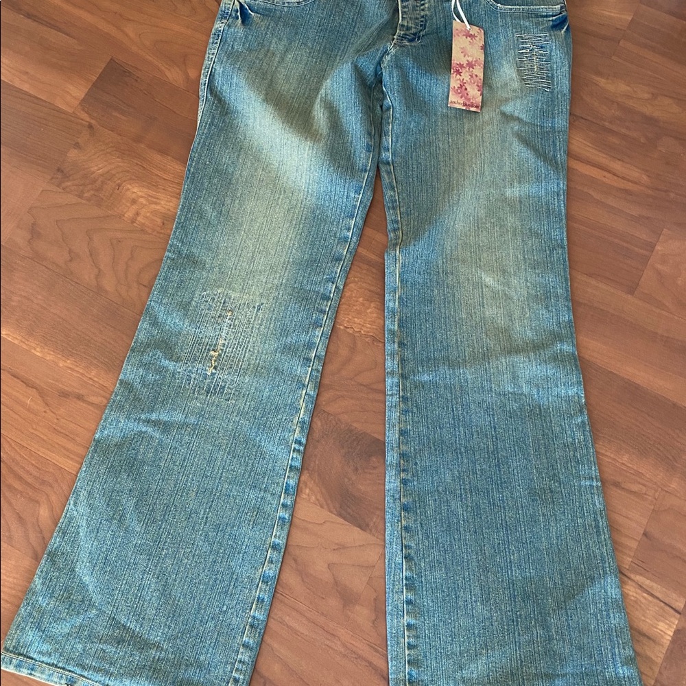 Jean - Picture 2 of 8